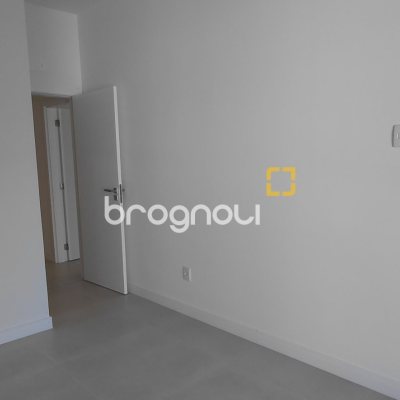 Apartamento com 93m², 2 quartos (sendo 2 suítes), 2 garagens, no bairro Santo Antônio de Lisboa em Florianópolis