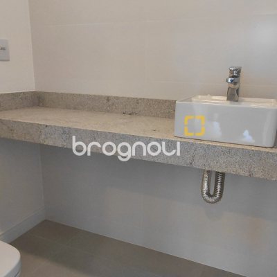 Apartamento com 93m², 2 quartos (sendo 2 suítes), 2 garagens, no bairro Santo Antônio de Lisboa em Florianópolis