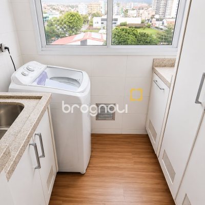 Apartamento com 84m², 3 quartos (sendo 1 suíte), 1 garagem, no bairro Jardim Atlântico em Florianópolis