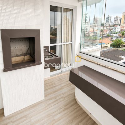 Apartamento com 84m², 3 quartos (sendo 1 suíte), 1 garagem, no bairro Jardim Atlântico em Florianópolis