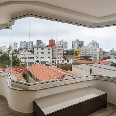 Apartamento com 84m², 3 quartos (sendo 1 suíte), 1 garagem, no bairro Jardim Atlântico em Florianópolis