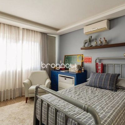 Casa com 276m², 3 quartos (sendo 3 suítes), 2 garagens, no bairro Santa Mônica em Florianópolis