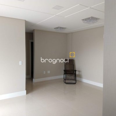Apartamento com 120m², 3 quartos (sendo 1 suíte), 2 garagens, no bairro Pantanal em Florianópolis