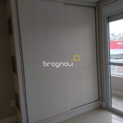 Apartamento com 120m², 3 quartos (sendo 1 suíte), 2 garagens, no bairro Pantanal em Florianópolis