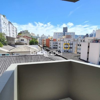 Apartamento com 59m², 2 quartos, no bairro Trindade em Florianópolis