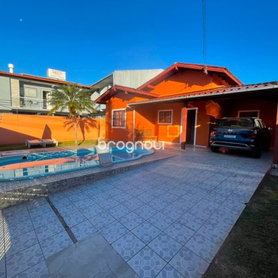 Casa com 158m², 4 quartos, 2 garagens, no bairro Ingleses em Florianópolis