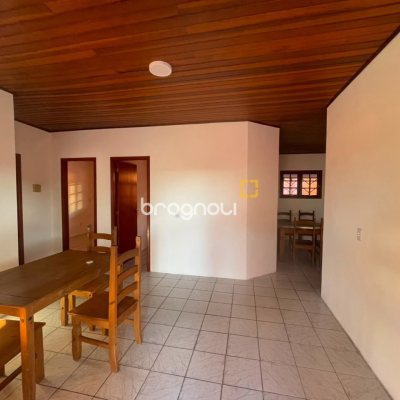 Casa com 158m², 4 quartos, 2 garagens, no bairro Ingleses em Florianópolis