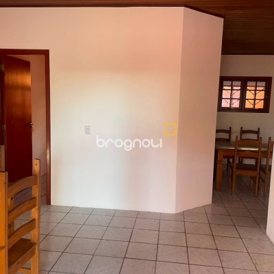 Casa com 158m², 4 quartos, 2 garagens, no bairro Ingleses em Florianópolis