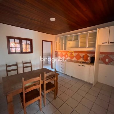 Casa com 158m², 4 quartos, 2 garagens, no bairro Ingleses em Florianópolis
