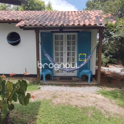 Casa com 195m², 5 quartos (sendo 4 suítes), 4 garagens, no bairro São João do Rio Vermelho em Florianópolis