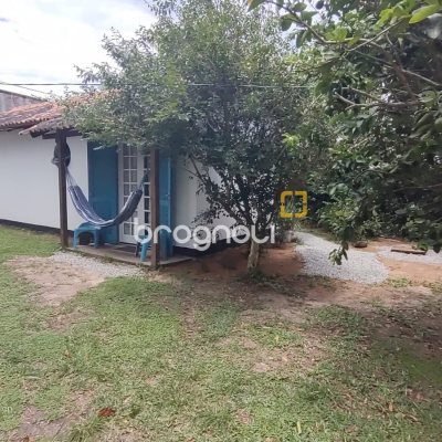 Casa com 195m², 5 quartos (sendo 4 suítes), 4 garagens, no bairro São João do Rio Vermelho em Florianópolis