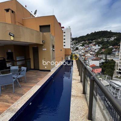 Apartamento com 73m², 1 quarto, 1 garagem, no bairro Agronômica em Florianópolis