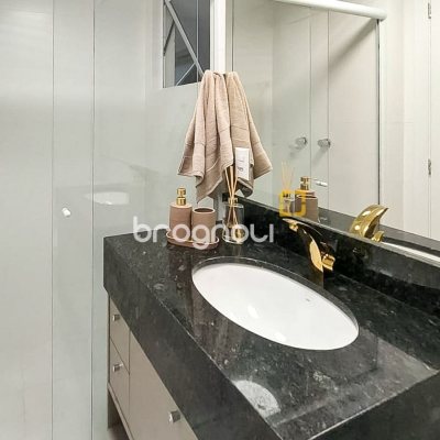 Apartamento com 73m², 2 quartos (sendo 1 suíte), 1 garagem, no bairro Saco Grande em Florianópolis