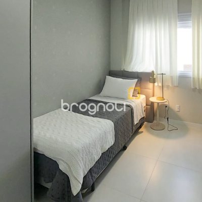 Apartamento com 73m², 2 quartos (sendo 1 suíte), 1 garagem, no bairro Saco Grande em Florianópolis