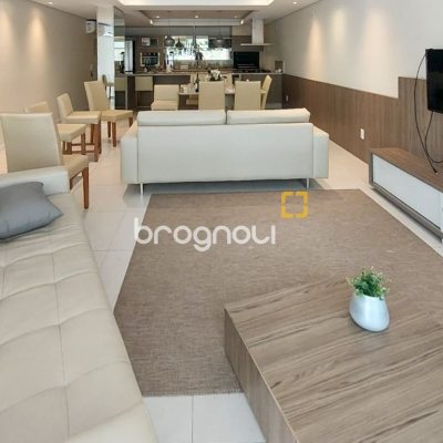 Apartamento com 73m², 2 quartos (sendo 1 suíte), 1 garagem, no bairro Saco Grande em Florianópolis