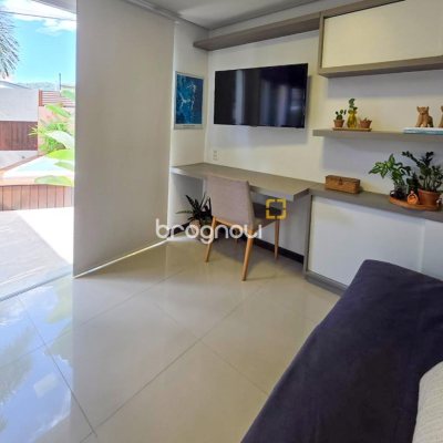 Casa com 146m², 3 quartos (sendo 3 suítes), 2 garagens, no bairro Campeche em Florianópolis