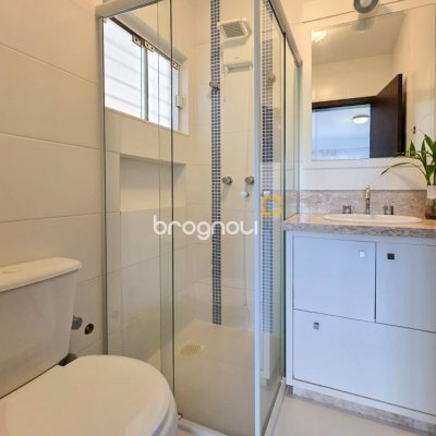 Casa com 146m², 3 quartos (sendo 3 suítes), 2 garagens, no bairro Campeche em Florianópolis