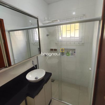 Casa com 106m², 3 quartos (sendo 1 suíte), 1 garagem, no bairro Potecas em São José