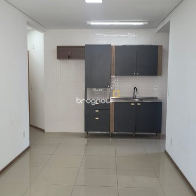 Apartamento com 58m², 2 quartos, 1 garagem, no bairro Rio Tavares em Florianópolis