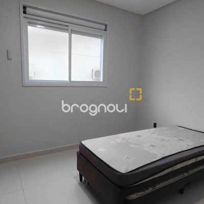 Apartamento com 67m², 2 quartos (sendo 1 suíte), 1 garagem, no bairro Ingleses do Rio Vermelho em Florianópolis