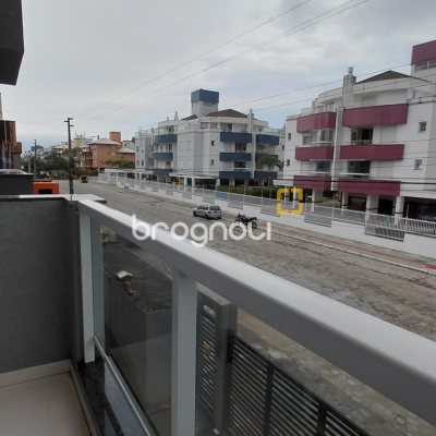 Apartamento com 67m², 2 quartos (sendo 1 suíte), 1 garagem, no bairro Ingleses do Rio Vermelho em Florianópolis