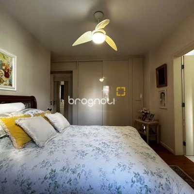 Apartamento com 138m², 3 quartos (sendo 2 suítes), 2 garagens, no bairro Centro em Florianópolis
