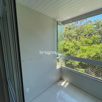 Apartamento com 60m², 2 quartos, 1 garagem, no bairro Sertão do Maruim em São José