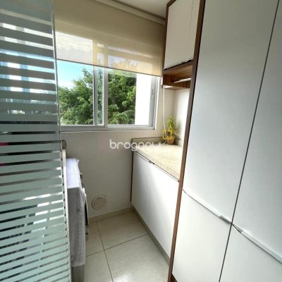 Apartamento com 60m², 2 quartos, 1 garagem, no bairro Sertão do Maruim em São José