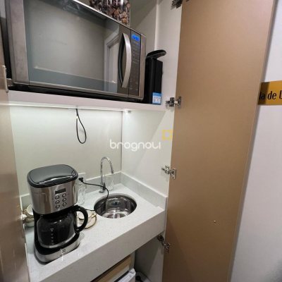 Sala com 60m², no bairro Centro em Florianópolis