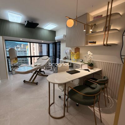 Sala com 60m², no bairro Centro em Florianópolis