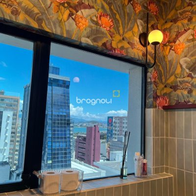 Sala com 60m², no bairro Centro em Florianópolis