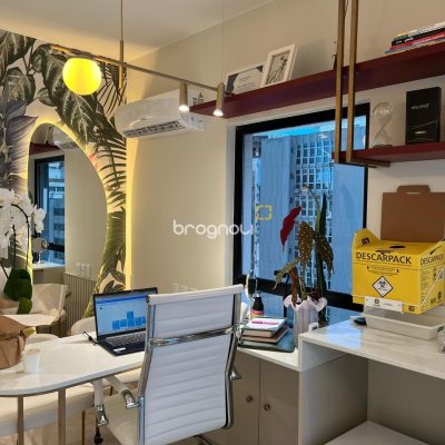 Sala com 60m², no bairro Centro em Florianópolis