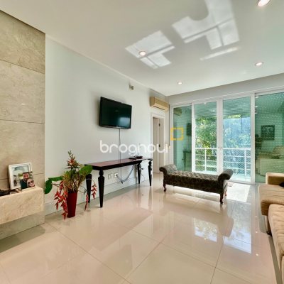 Casa com 515m², 6 quartos (sendo 3 suítes), 4 garagens, no bairro Jurerê Internacional em Florianópolis