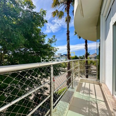 Casa com 515m², 6 quartos (sendo 3 suítes), 4 garagens, no bairro Jurerê Internacional em Florianópolis