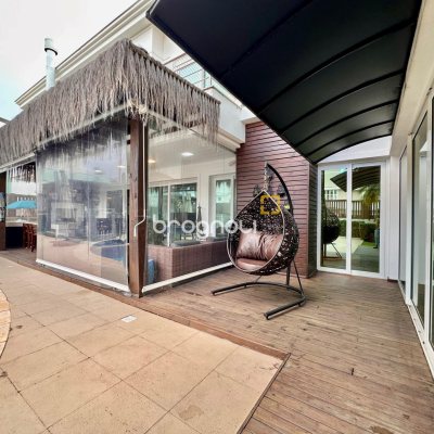 Casa com 515m², 6 quartos (sendo 3 suítes), 4 garagens, no bairro Jurerê Internacional em Florianópolis