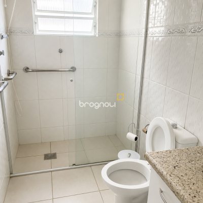 Casa com 200m², 5 quartos, 3 garagens, no bairro Coloninha em Florianópolis