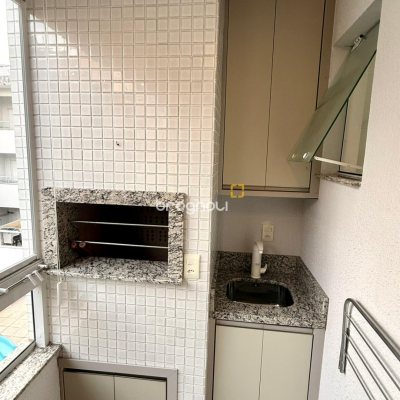 Apartamento com 64m², 2 quartos (sendo 1 suíte), 1 garagem, no bairro Ingleses do Rio Vermelho em Florianópolis