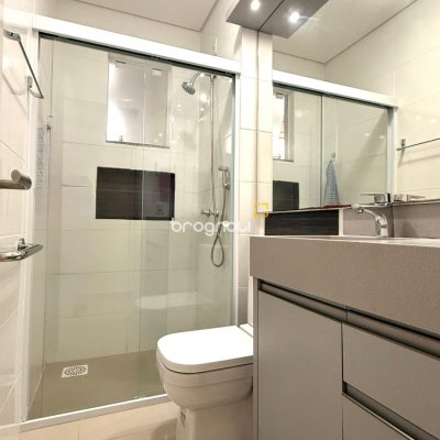 Apartamento com 64m², 2 quartos (sendo 1 suíte), 1 garagem, no bairro Ingleses do Rio Vermelho em Florianópolis