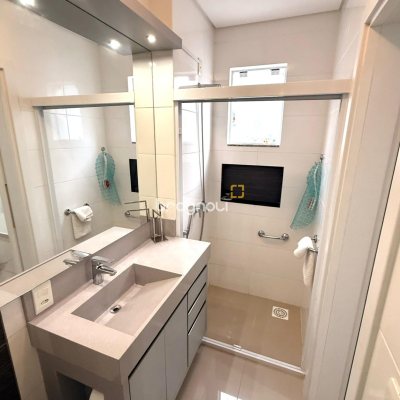 Apartamento com 64m², 2 quartos (sendo 1 suíte), 1 garagem, no bairro Ingleses do Rio Vermelho em Florianópolis
