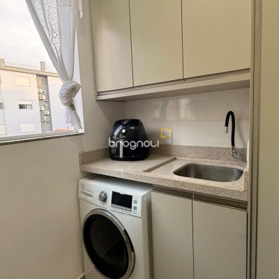 Apartamento com 64m², 2 quartos (sendo 1 suíte), 1 garagem, no bairro Ingleses do Rio Vermelho em Florianópolis