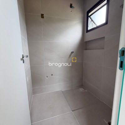 Casa com 81m², 2 quartos (sendo 2 suítes), 1 garagem, no bairro Vargem Grande em Florianópolis