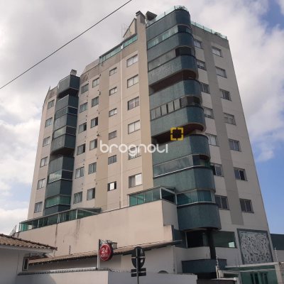 Cobertura com 183m², 3 quartos (sendo 1 suíte), 1 garagem, no bairro Campinas em São José