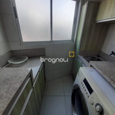 Cobertura com 183m², 3 quartos (sendo 1 suíte), 1 garagem, no bairro Campinas em São José