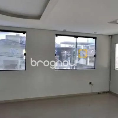 Prédio com 469m², 10 garagens, no bairro Jardim Atlântico em Florianópolis