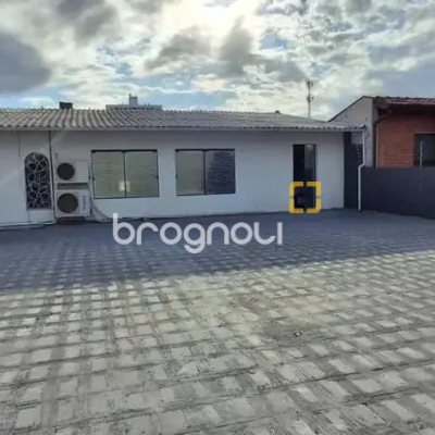 Prédio com 469m², 10 garagens, no bairro Jardim Atlântico em Florianópolis