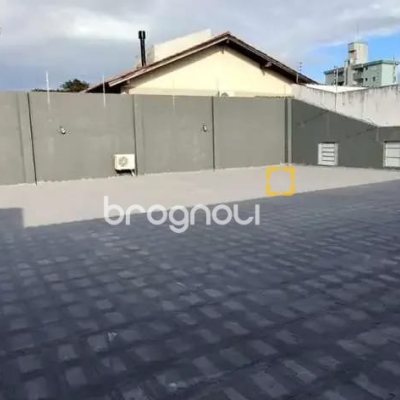 Prédio com 469m², 10 garagens, no bairro Jardim Atlântico em Florianópolis