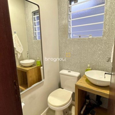 Casa com 106m², 2 quartos (sendo 2 suítes), 1 garagem, no bairro Ingleses do Rio Vermelho em Florianópolis