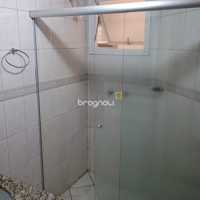 Apartamento com 123m², 3 quartos (sendo 1 suíte), 2 garagens, no bairro Capoeiras em Florianópolis