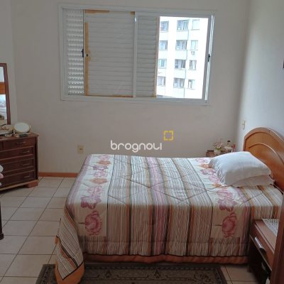 Apartamento com 123m², 3 quartos (sendo 1 suíte), 2 garagens, no bairro Capoeiras em Florianópolis