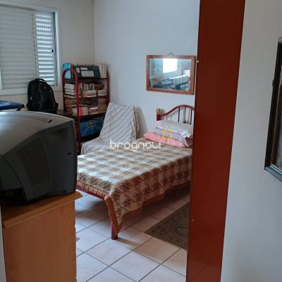 Apartamento com 123m², 3 quartos (sendo 1 suíte), 2 garagens, no bairro Capoeiras em Florianópolis